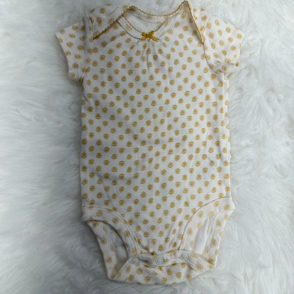 Carter’s Baby Girl bodysuit bundle 
Size 3 months​ - Picture 9 of 10